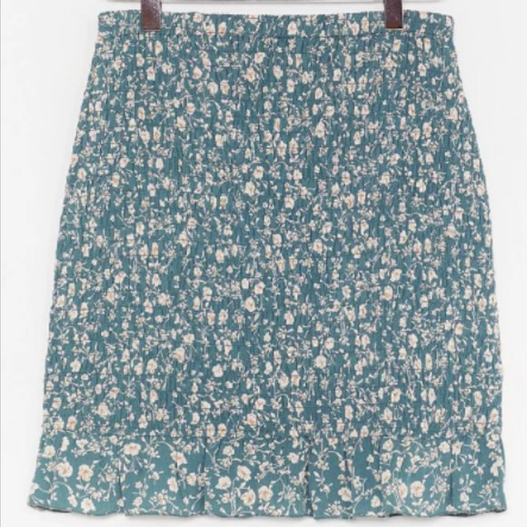 SOLD - NWT Nasty Gal Ditsy Floral Shirred Skirt - Picture 6 of 6